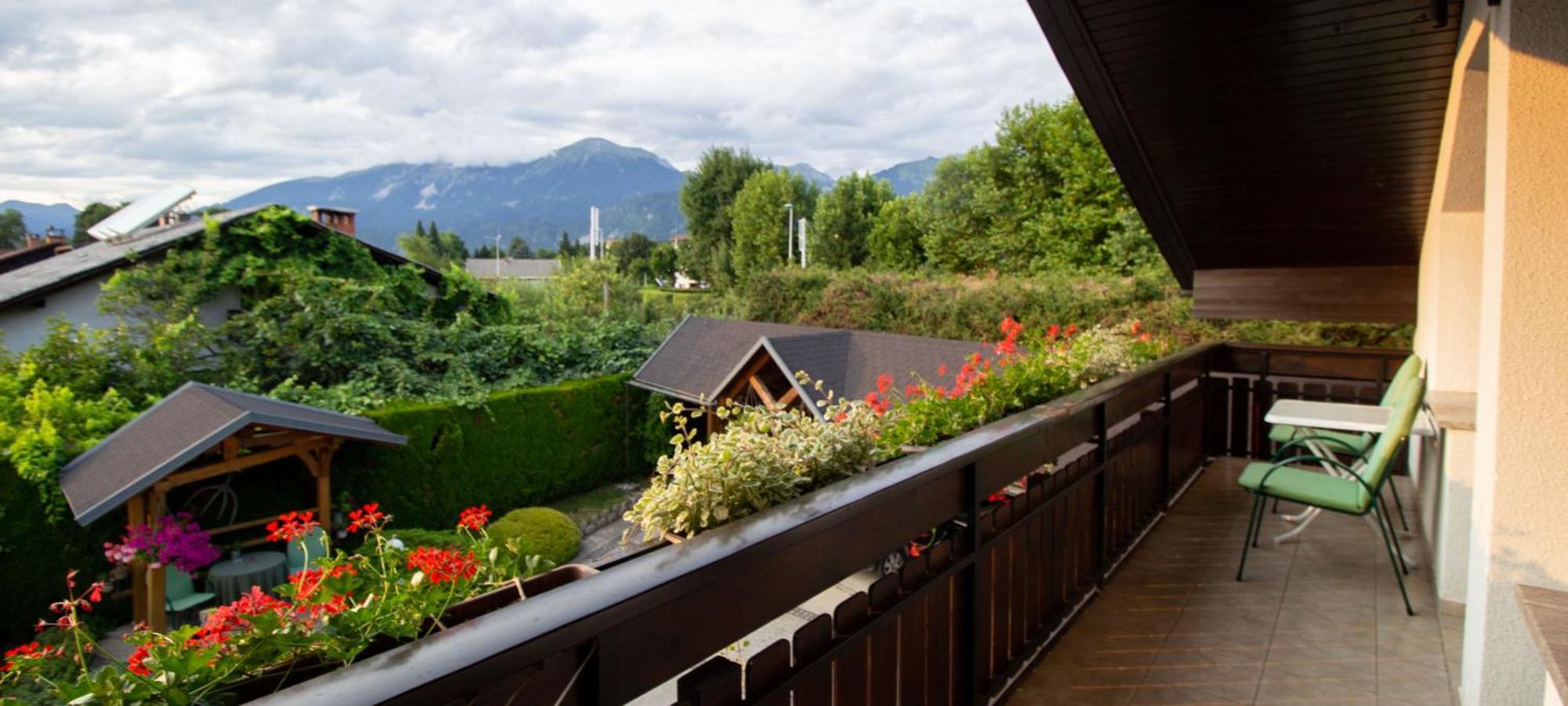 Garden Apartments Jansa Радовлица Екстериор снимка