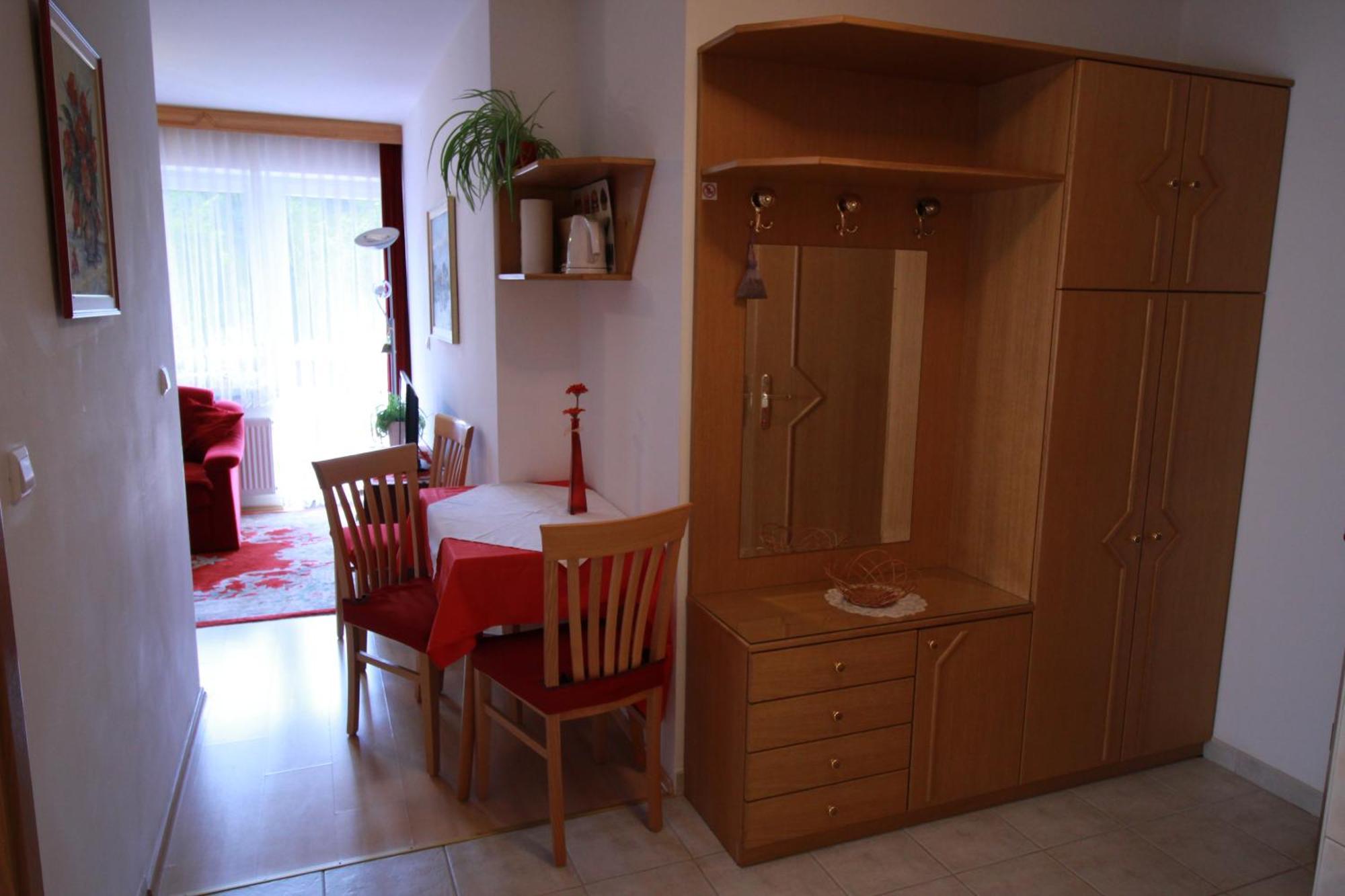 Garden Apartments Jansa Радовлица Стая снимка