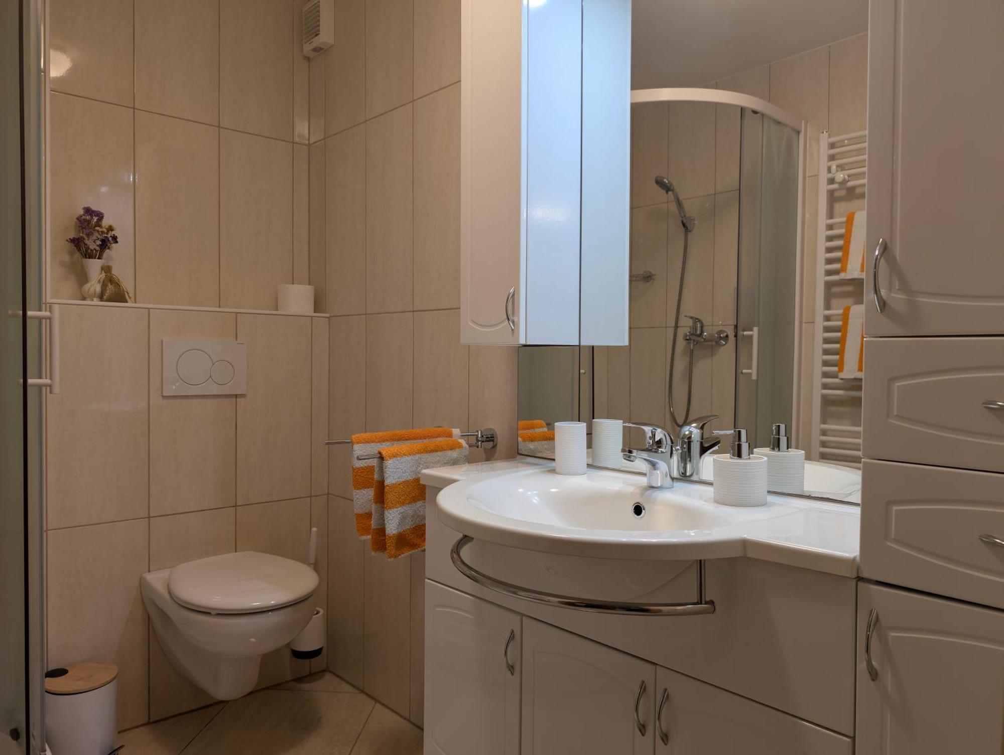 Garden Apartments Jansa Радовлица Стая снимка